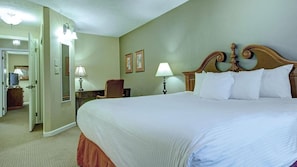 Room - Family-Friendly Williamsburg Escape with Spacious 3BR Resort Stay (Williamsburg)