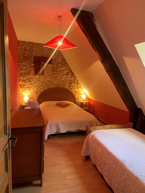 Room - Vrbo Property (Beaumontois en Périgord)