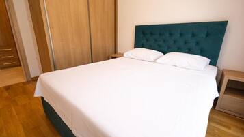 Comfort Apartment, Balcony, Mountain View | Blackout drapes, iron/ironing board, free WiFi