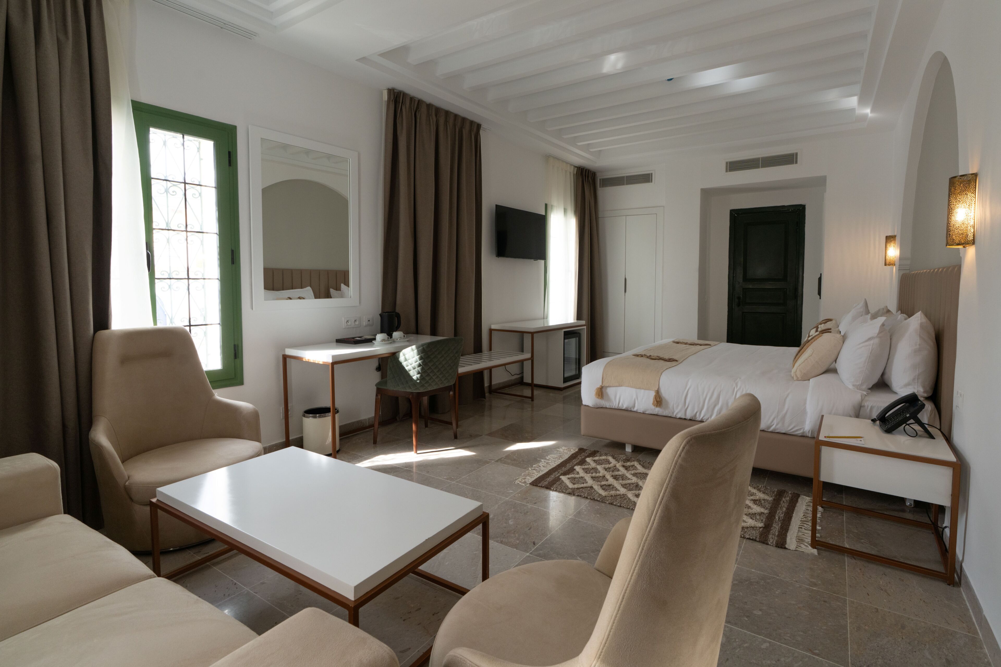 Suite | Free WiFi