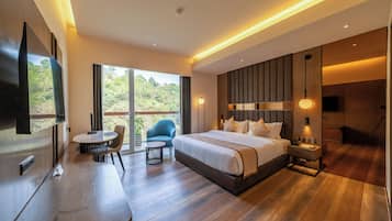Habitación Deluxe doble, balcón, vistas a la colina | Escritorio y wifi gratis