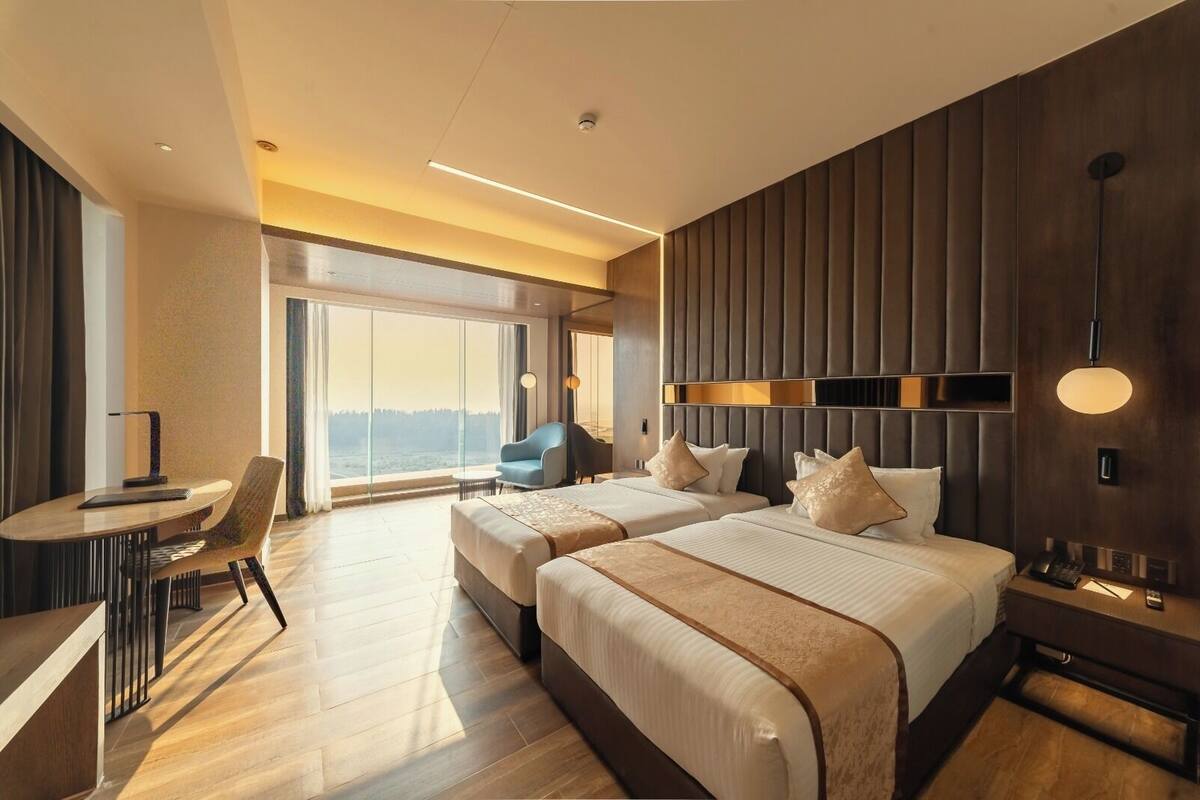 Phòng 2 giường đơn Premium, quang cảnh biển | Bàn, truy cập Internet không dây miễn phí 