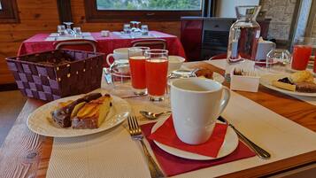 Colazione completa inclusa, servita tutte le mattine