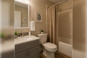 Comfort-Suite, Stadtblick | Badezimmer
