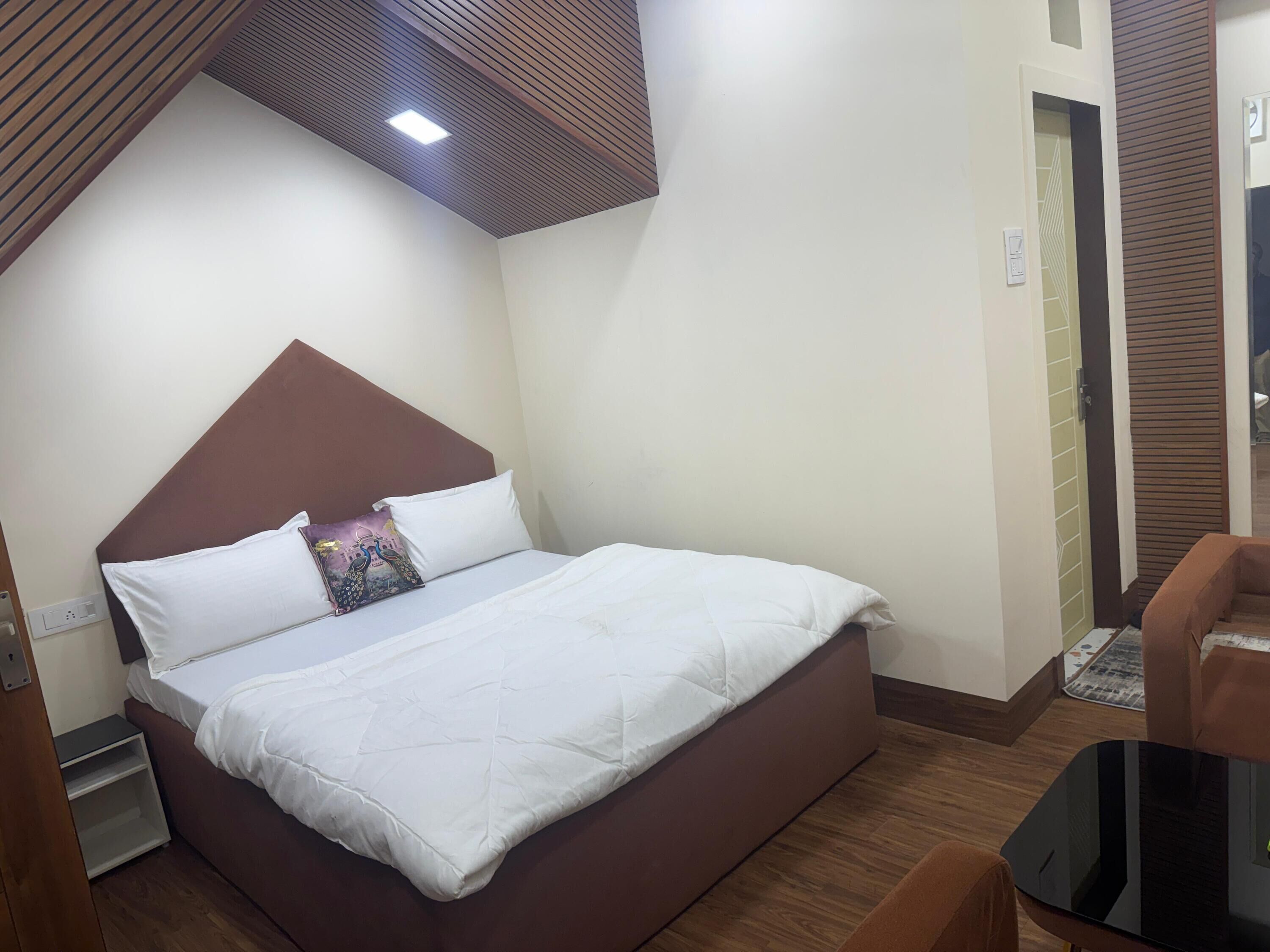 Rollaway beds, bed sheets