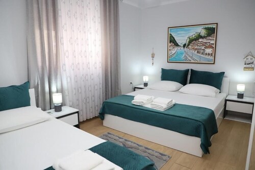 Robert Apartament - City Center Berat