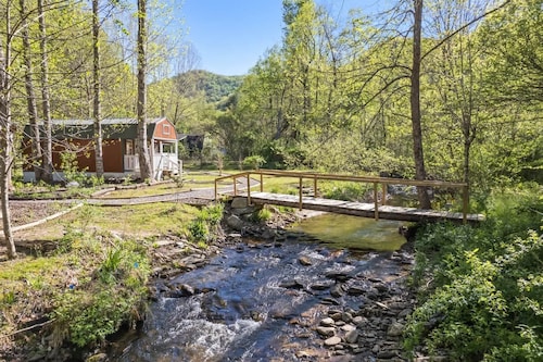 Treehugger Tiny Home Cabin by River Near WCU