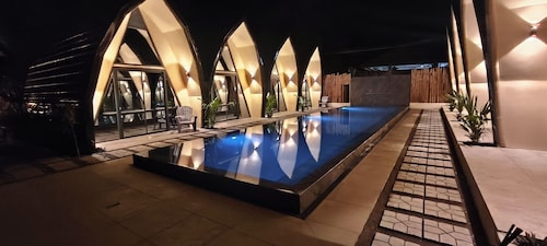 Lokal Hotels Dauin