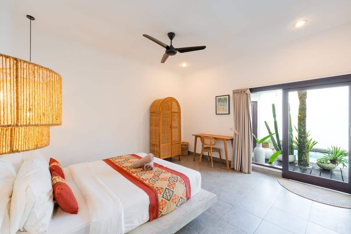 2 bedrooms, iron/ironing board, WiFi (free), bed sheets