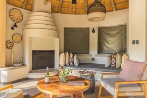 Vila Mewah, patio, pemandangan sungai | Interior