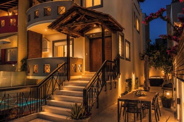 Outdoor dining - GPN Sunset House (Rodos)