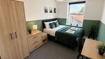 6 bedrooms, free WiFi, bed sheets