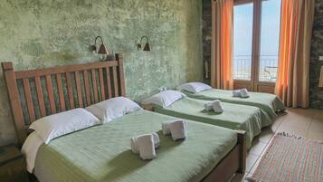 Iron/ironing board, travel crib, WiFi, bed sheets