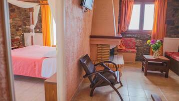 1 bedroom, iron/ironing board, travel crib, WiFi