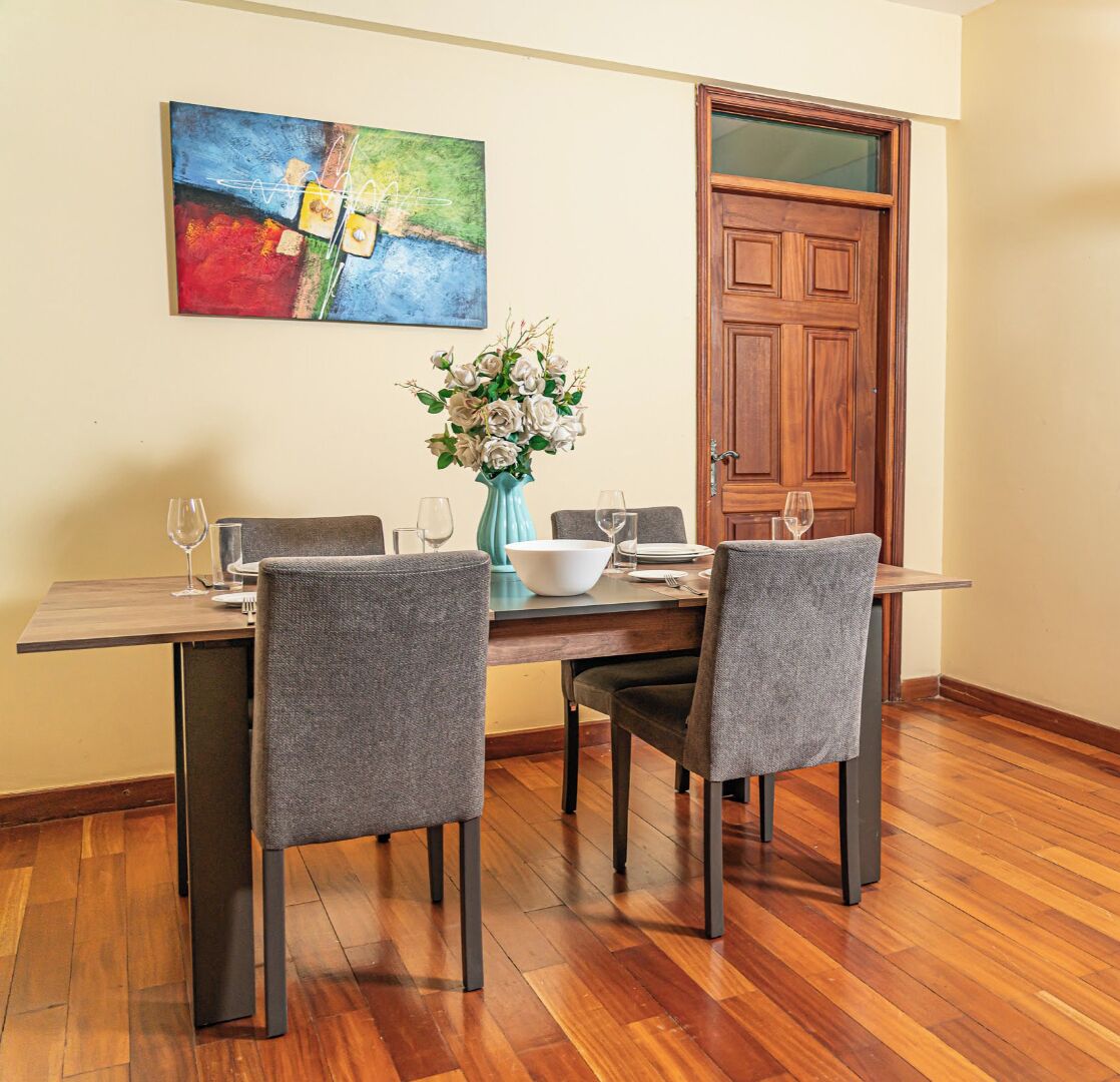 Deluxe Apartment | Dining