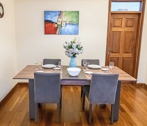 Deluxe Apartment | Dining - Valley Arcade by TSG (Nairobi)