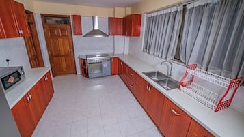 Deluxe Apartment | Private kitchen