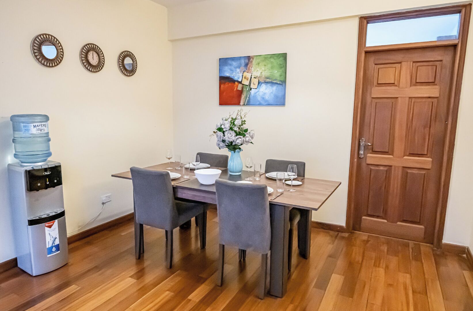 Deluxe Apartment | Dining