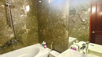 Free toiletries, hair dryer, towels, soap