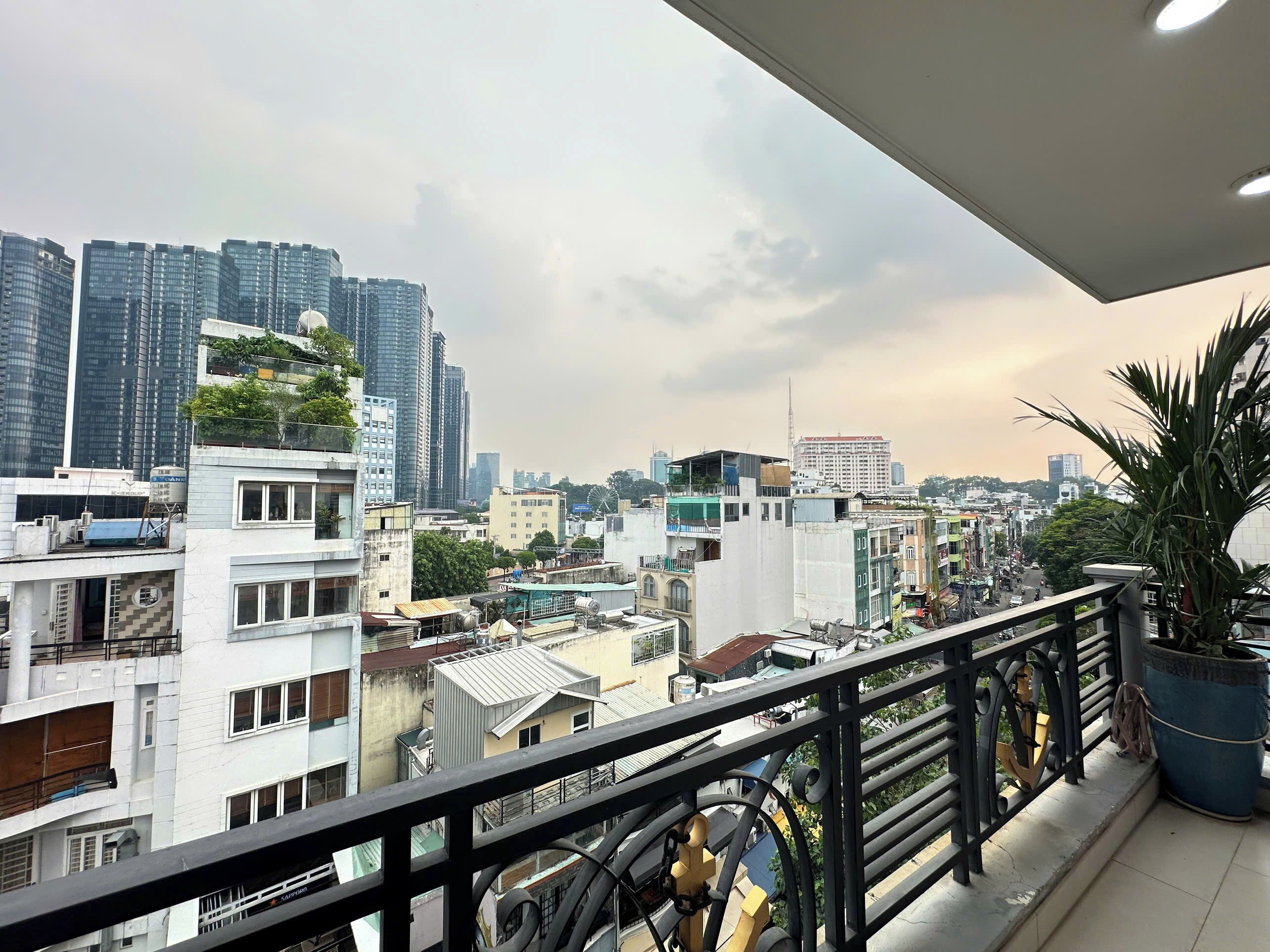 Apartamento Deluxe, balcón, vistas a la ciudad | Terraza o patio