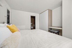 Iron/ironing board, free WiFi, bed sheets - Pedacito de Cielo 3 BDR Sew View Villa with pool, garden bbq outdoor playground (Zagorje)