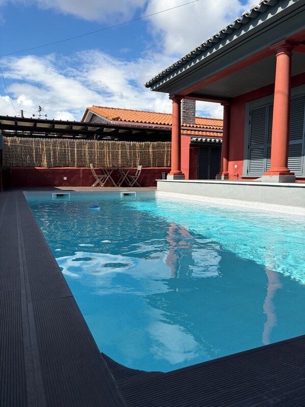 Pool - Vrbo Property (Alcabideche)