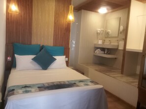 Panoramic Quadruple Room, Balcony, Sea View | In-room safe, iron/ironing board, free WiFi - Unique beach front hotel (La Digue)
