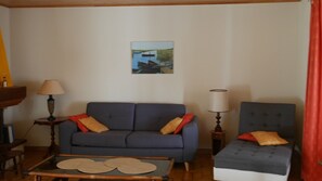 TV, DVD player