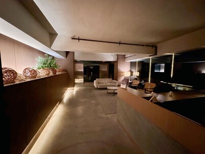 Isaiah 4110 Condo Stay