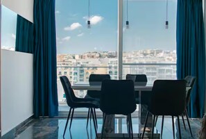 Dining - 2-br Duplex Penthouse Spinola Sea View Balcony (St. Julian's)