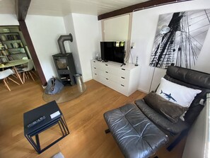 Living area - Cozy thatched cottage from the 19th century in a quiet location on the outskirts between the seas (Seeth)