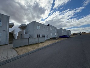 Exterior - Modern and family friendly apartment in Kópavogur (Kópavogur)