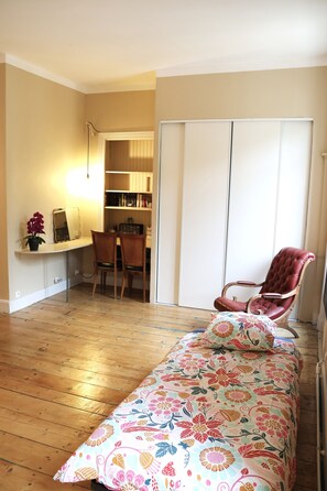 8 Schlafzimmer, kostenloses WLAN, Bettwäsche