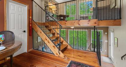 Charming bookworm’s cottage near Cayuga Lake. Cozy, quiet, and perfect for relaxing getaways with your favorite reads.