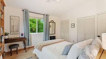 1 bedroom, WiFi (free), bed sheets