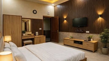 Deluxe Single Room, Garden View | Desk, laptop workspace