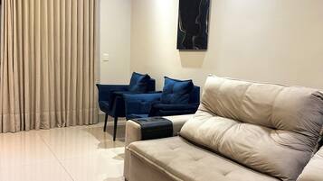 Nhà, 3 phòng ngủ, hồ bơi riêng | Khu phòng khách