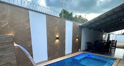 Davisis Luxo Piscina Prox Graciosa