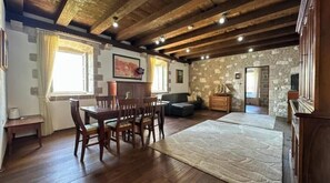 Interior - Heritage Apartment – Timeless Charm with Breathtaking Bay Views (Herceg Novi)
