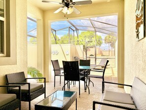 Outdoor dining - Storey Lake Luxury Oasis: Private Pool, BBQ Grill, 15 min to Disney (Kissimmee)