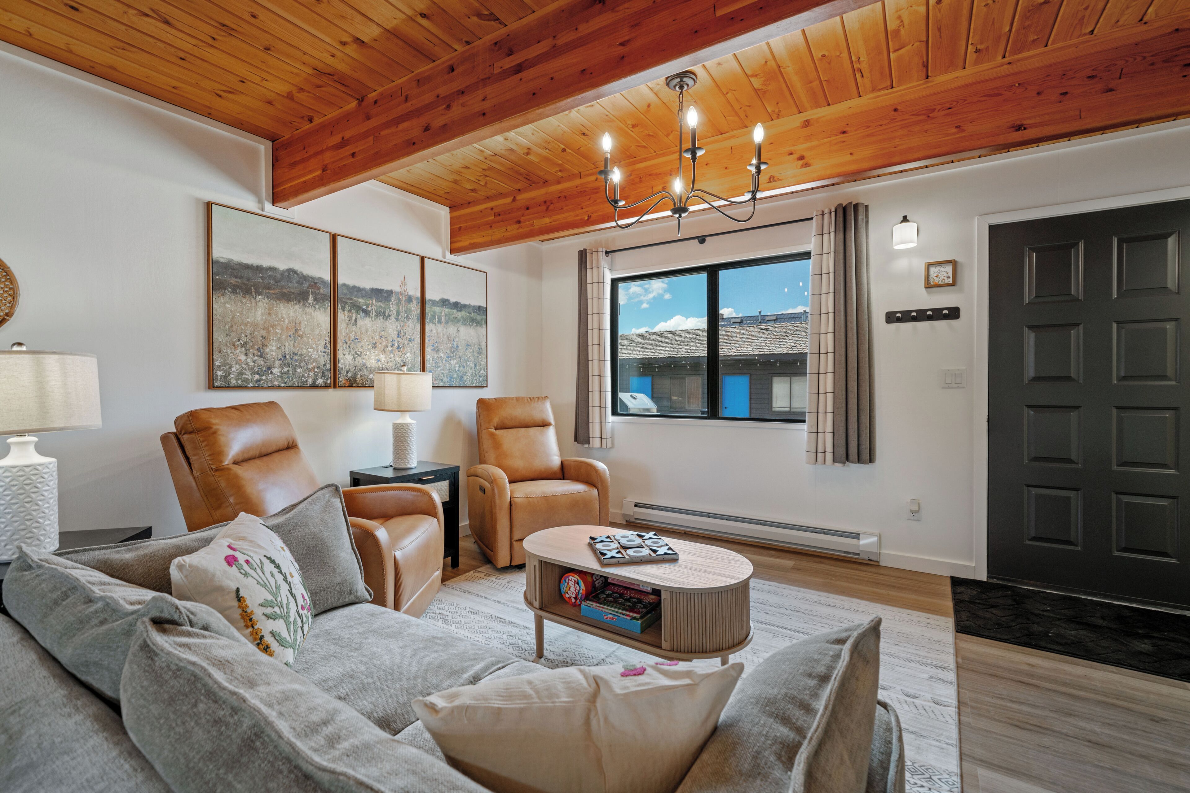 New! 1 Minute Away From The Entrance - West Yellowstone, MT