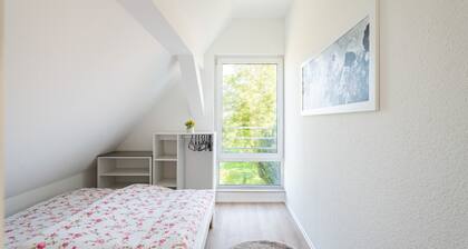 Appartement 'Häusle Fritz' avec terrasse privée, jardin commun et Wi-Fi