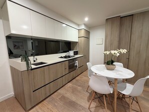 Dining - BluePearl Stays Southbank Skyline (Southbank)