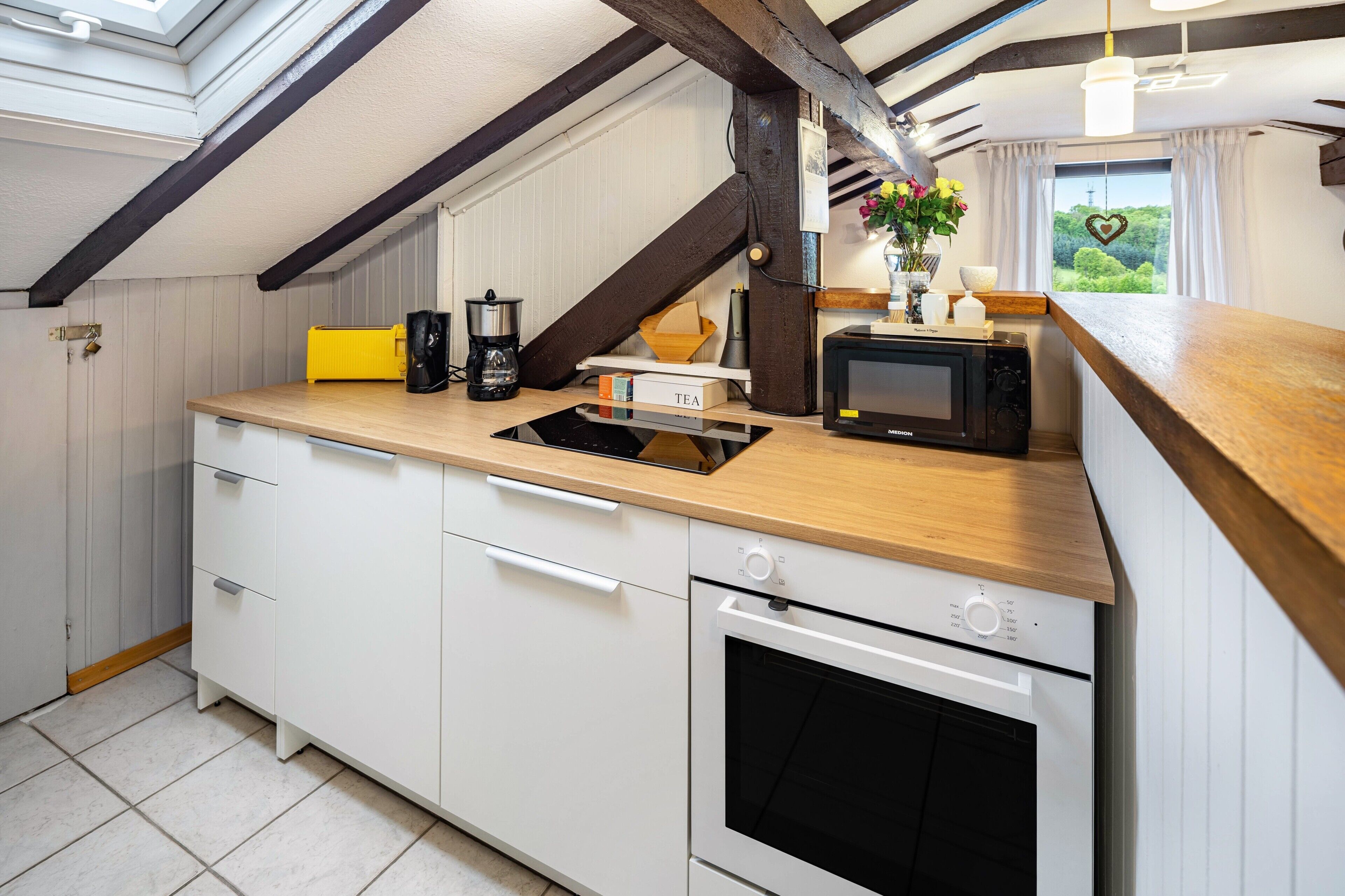 Refrigerador, microondas, horno, placa de cocina