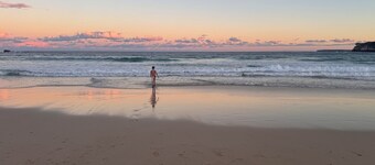 Welcoming 4-bedroom beach house in Tamarama- Perfect for family/ friends getaway
