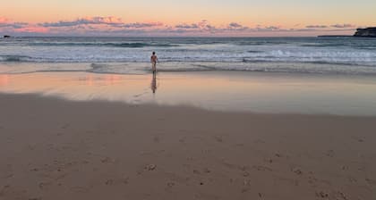 Welcoming 4-bedroom beach house in Tamarama- Perfect for family/ friends getaway