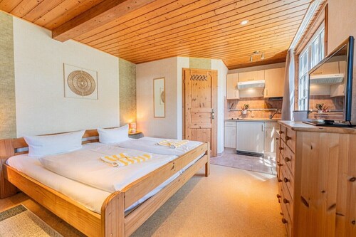 Haus Sperlingslust in the Binzer Waldhof - small, fine & central for 2