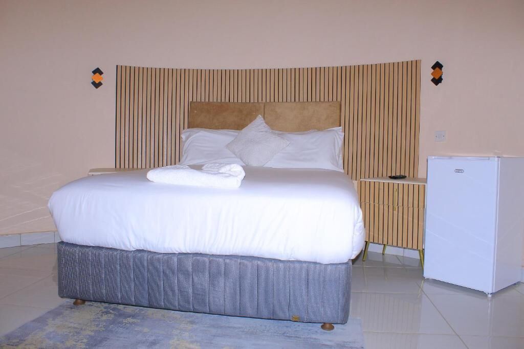Kamar Superior | Tirai kedap cahaya, setrika/meja setrika, dan Wi-Fi gratis