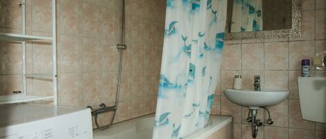 Douche, serviettes fournies
