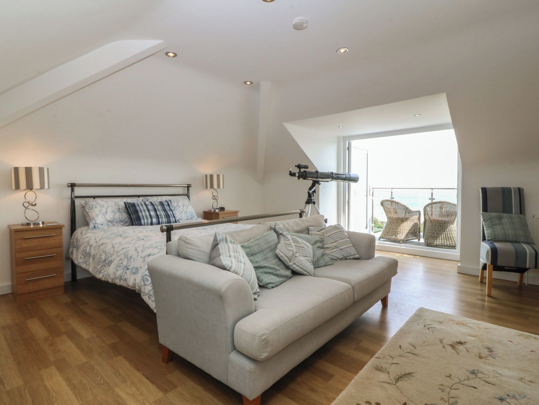 5 habitaciones, wifi gratis y decoración personalizada 